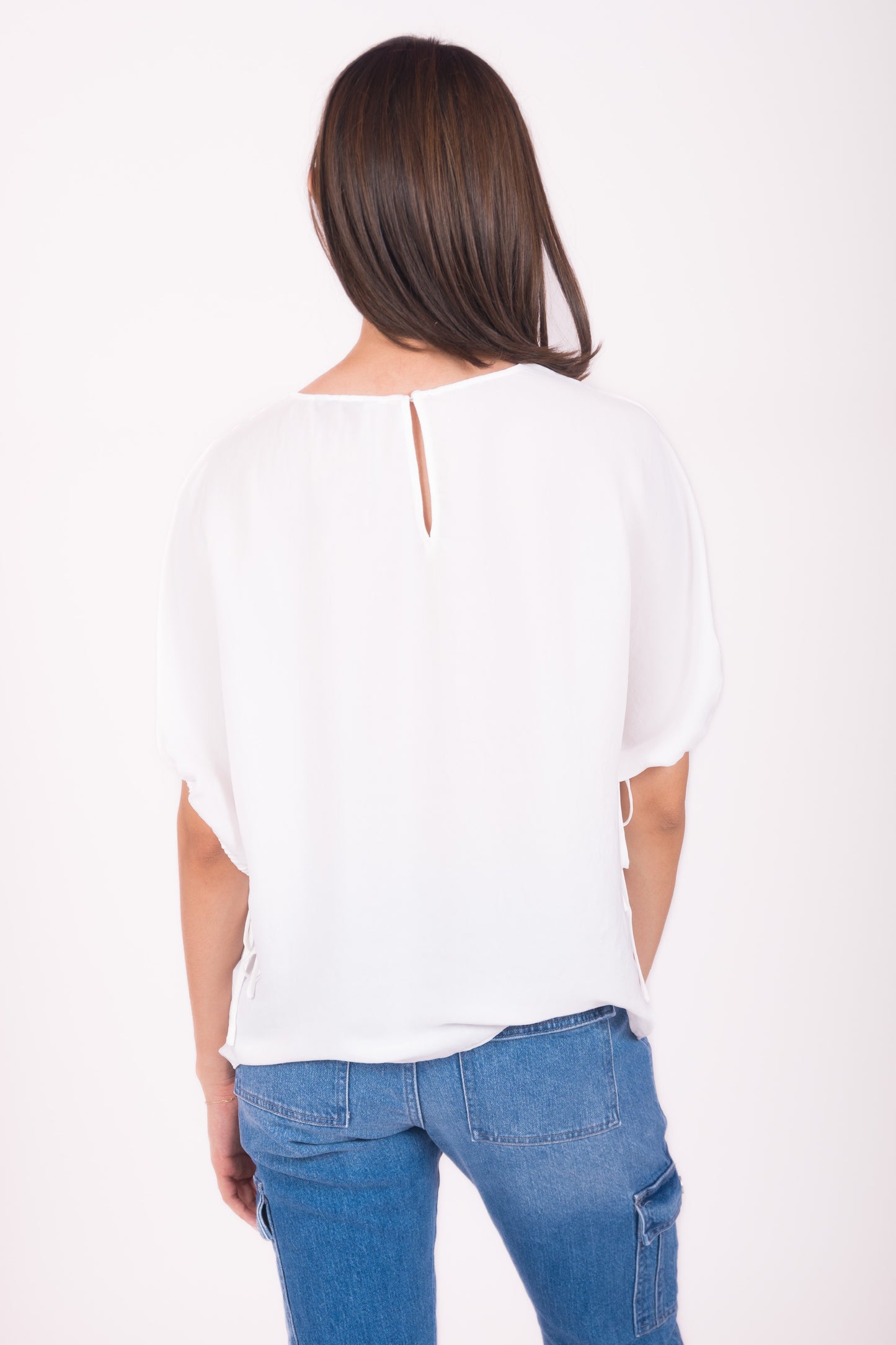 Blusa corte mariposa con ajuste en manga 116677