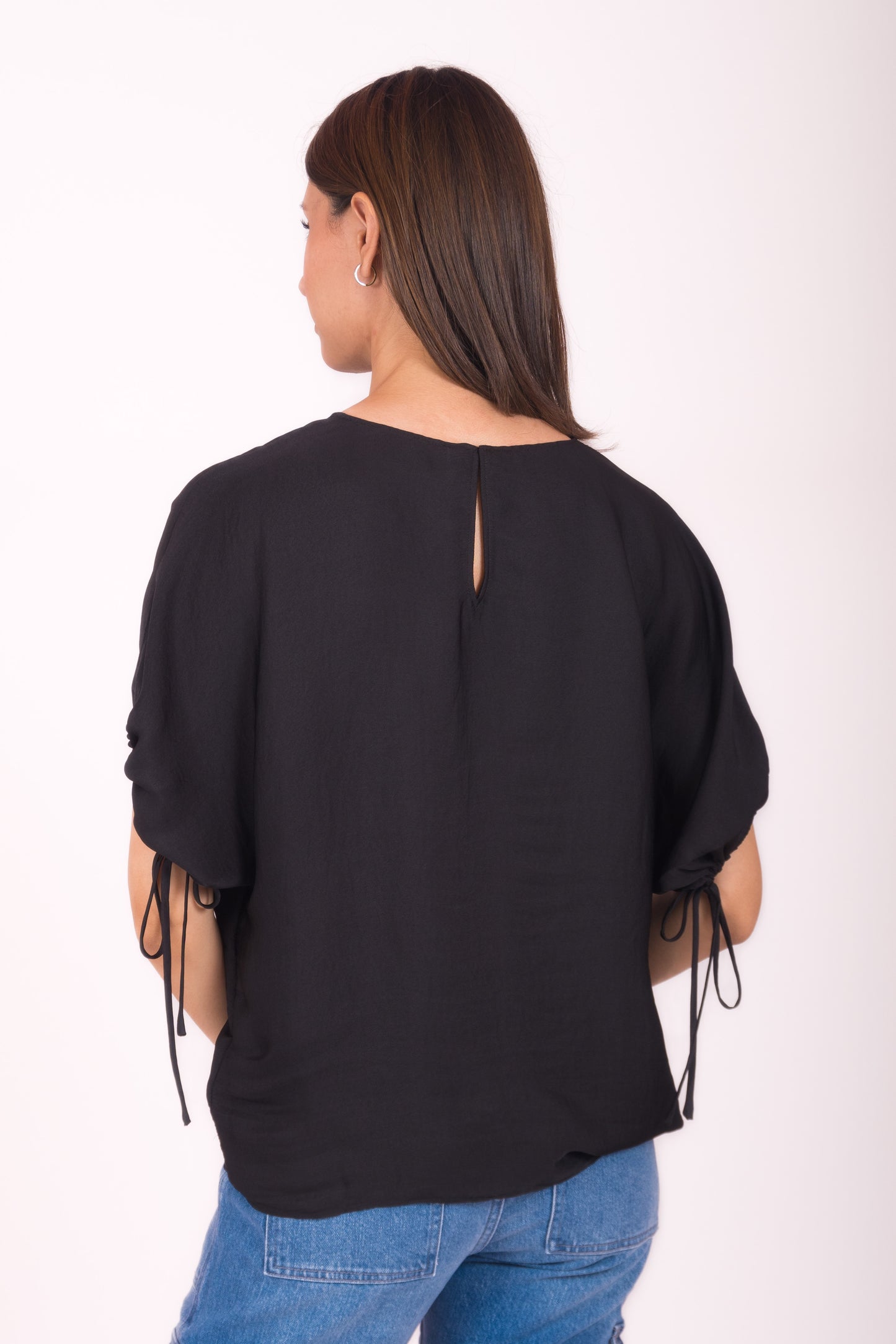 Blusa corte mariposa con ajuste en manga 116677