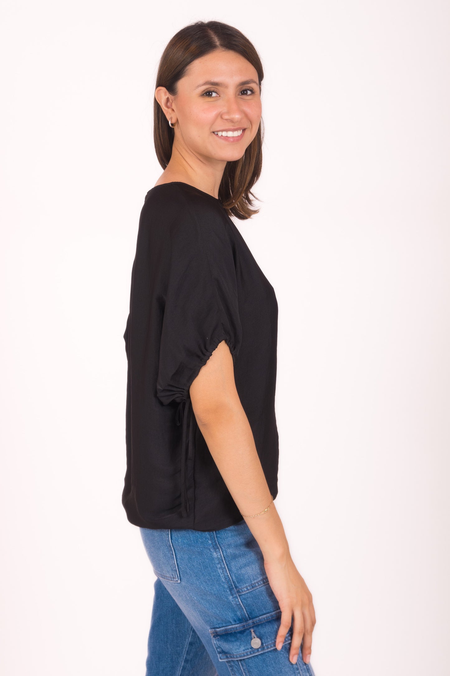 Blusa corte mariposa con ajuste en manga 116677