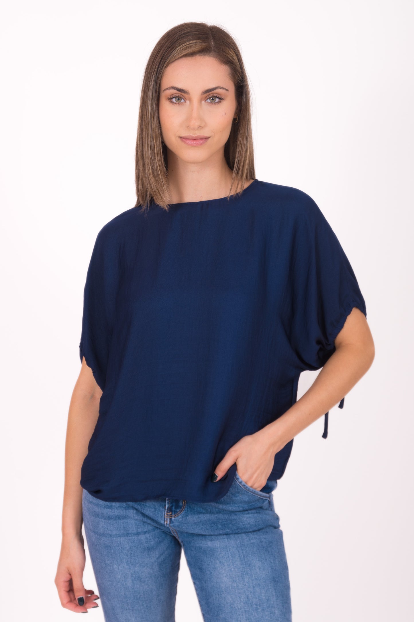 Blusa corte mariposa con ajuste en manga 116677