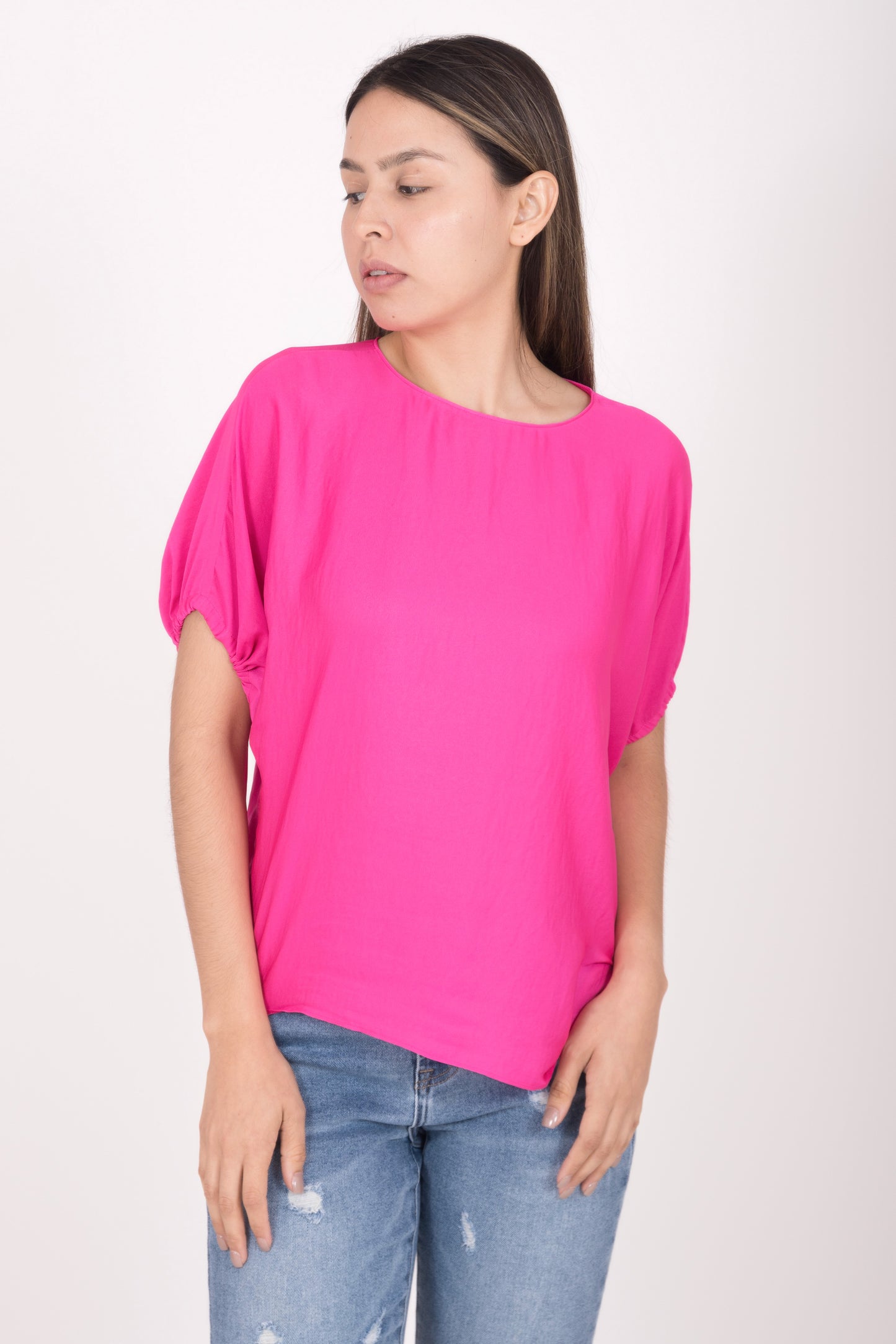 Blusa corte mariposa con ajuste en manga 116677